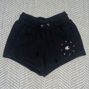Champion Women’s Black Cotton Reverse Weave Sweat Shorts Logo Embroidered Sz Xs